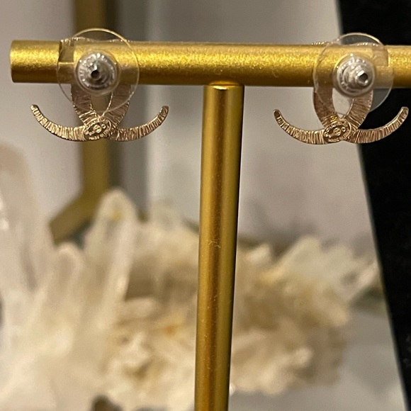 💛✨Gorgeous Chanel Earrings & Necklace Duo✨💛 - Picture 9 of 11